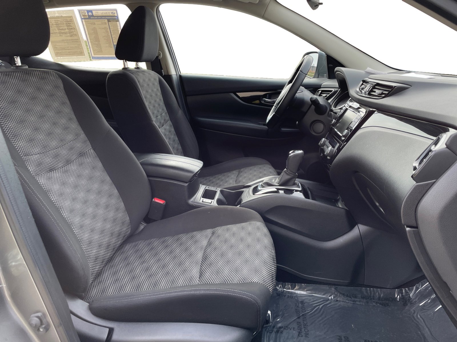 Used 2021 Nissan Rogue Sport SV with VIN JN1BJ1BVXMW573059 for sale in Kansas City