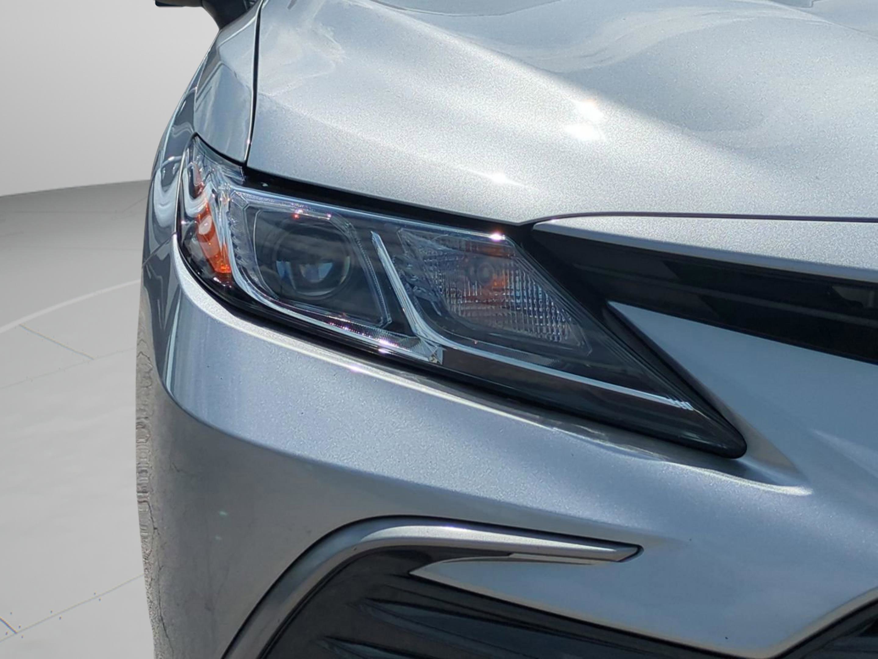 2023 Toyota Camry LE photo 9
