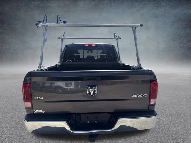 2016 Ram 1500 SLT photo 4