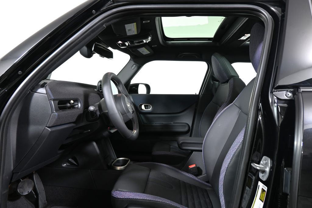 2026 Mini Cooper Hardtop S 4 Door Iconic photo 3