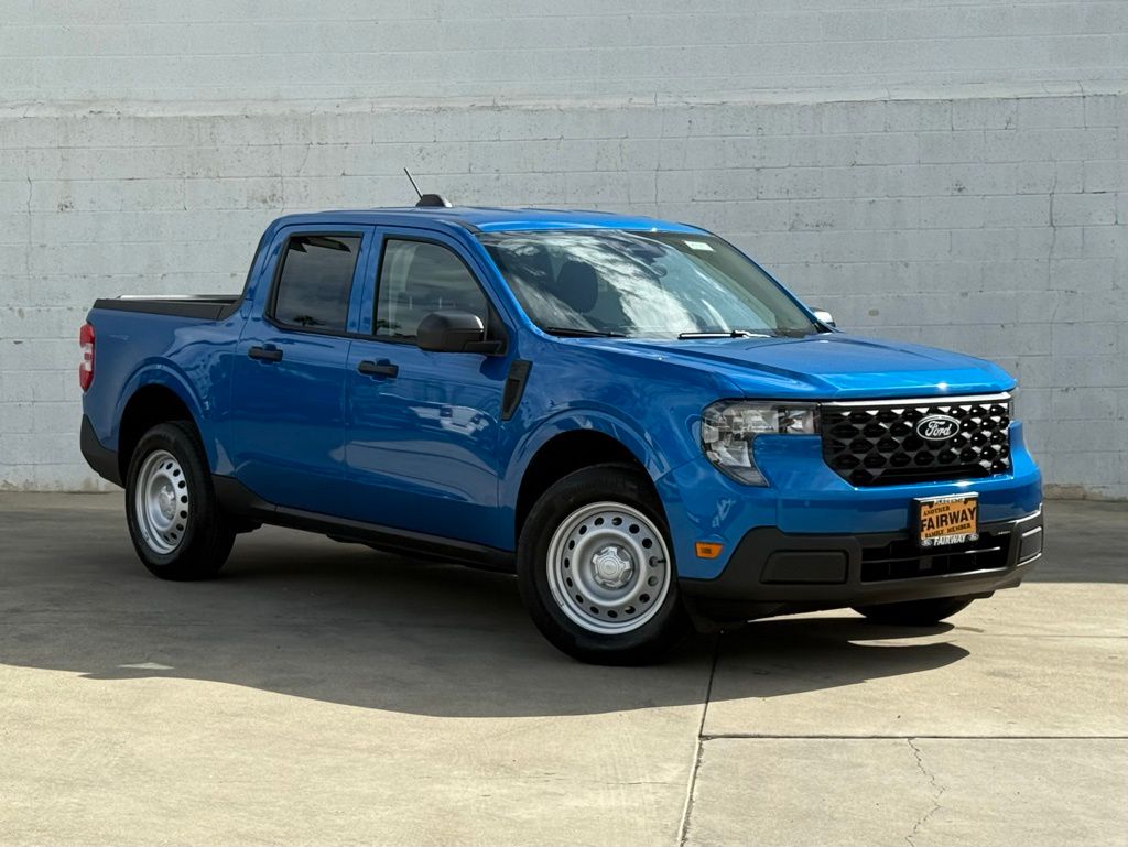 2025 Ford Maverick XL's photo