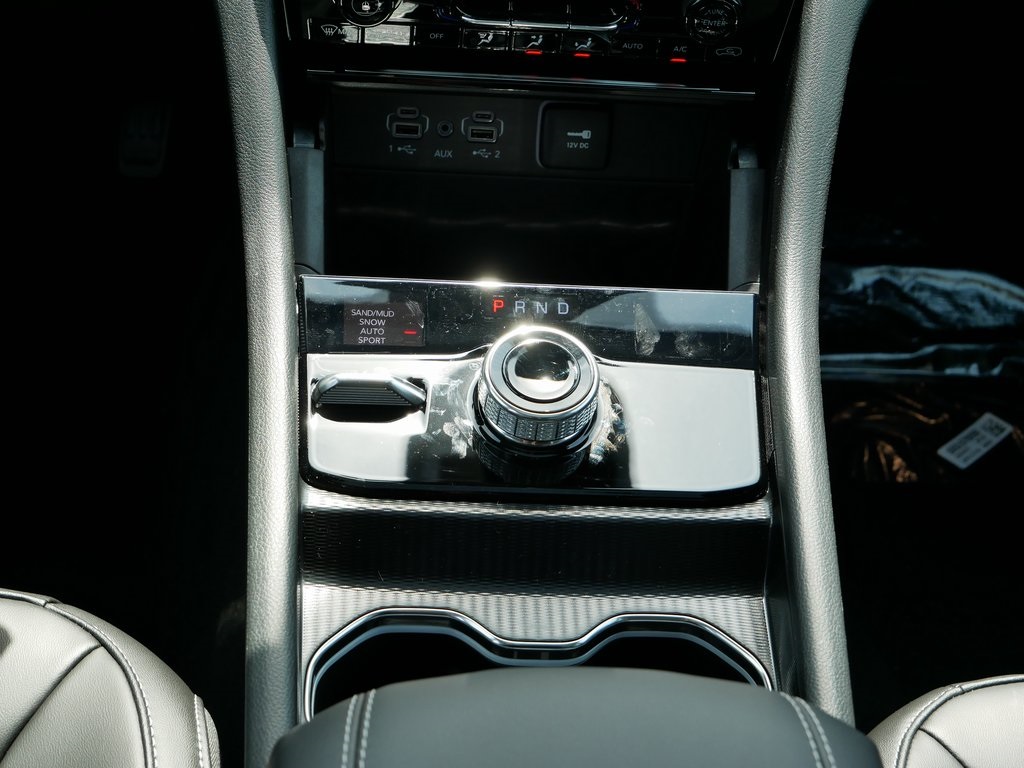 2025 Jeep Grand Cherokee Limited photo 12