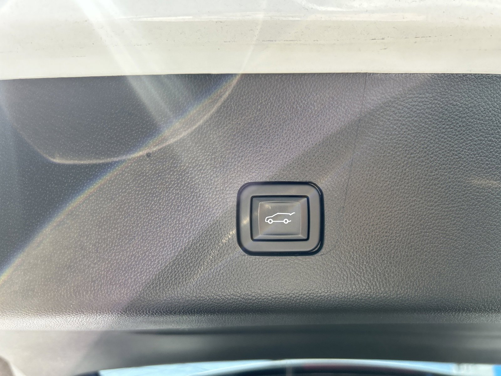 2023 Chevrolet Traverse Cloth photo 35