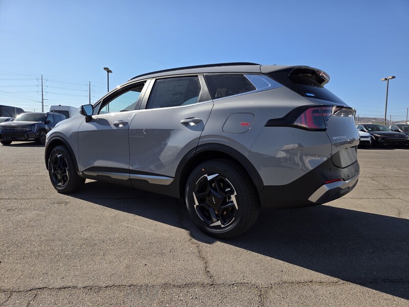 2026 Kia Sportage EX X-Line photo 4