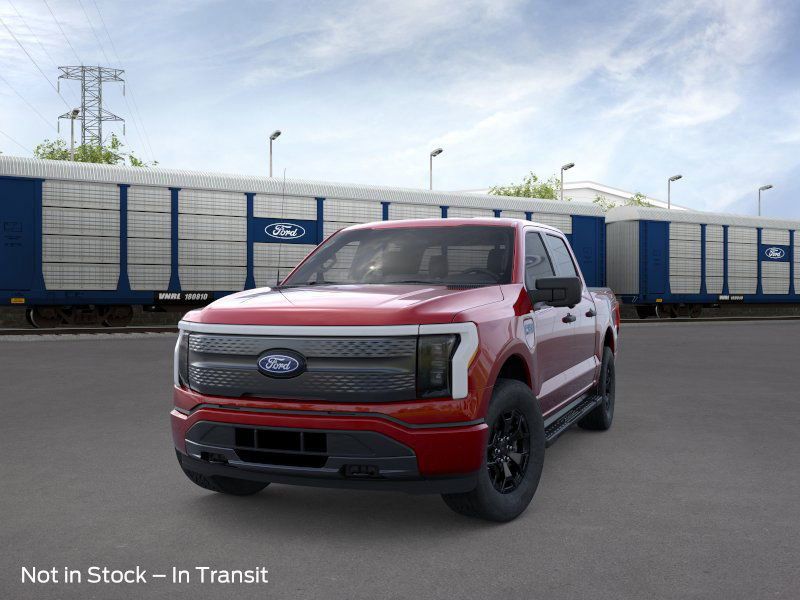2025 Ford F-150 Lightning XLT photo 3