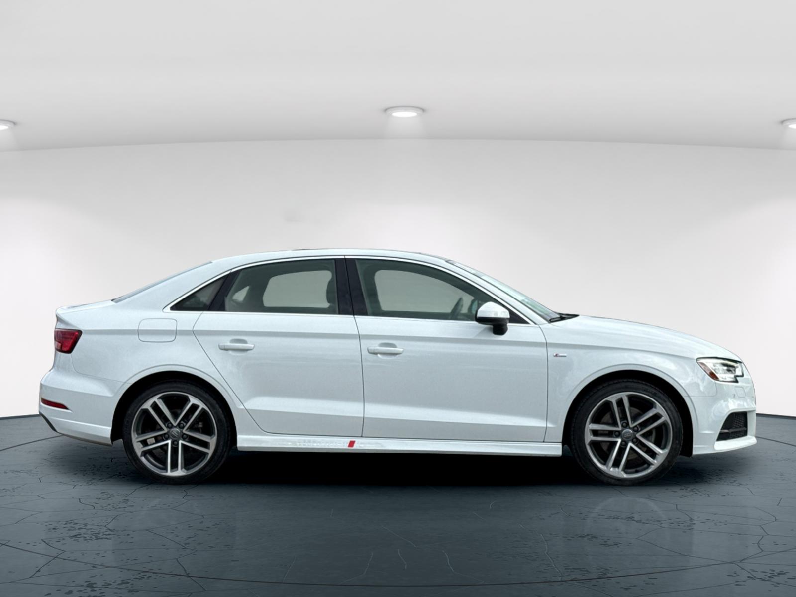 2018 Audi A3 2.0T Premium Plus photo 7