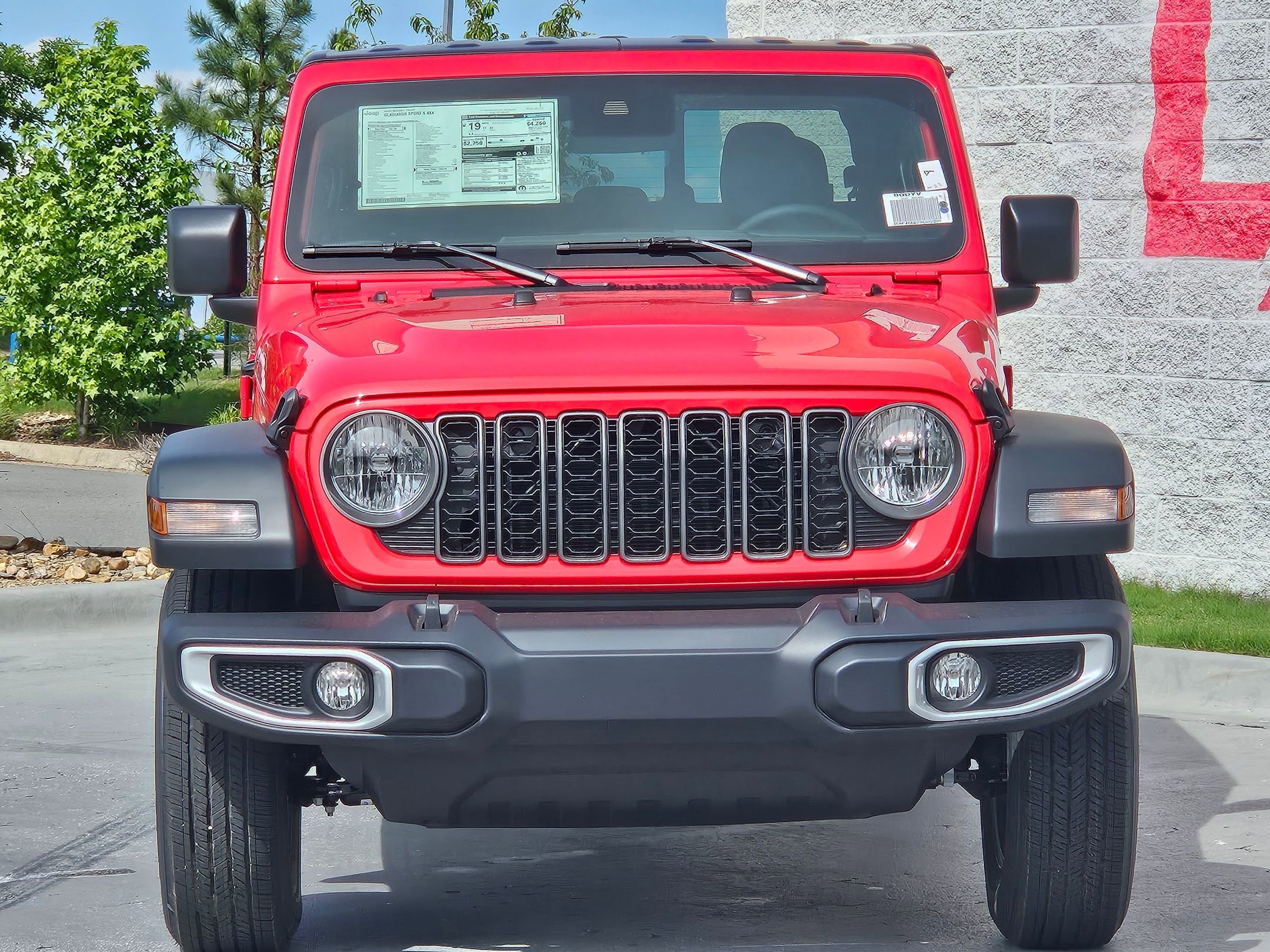 2025 Jeep Gladiator Sport S photo 2