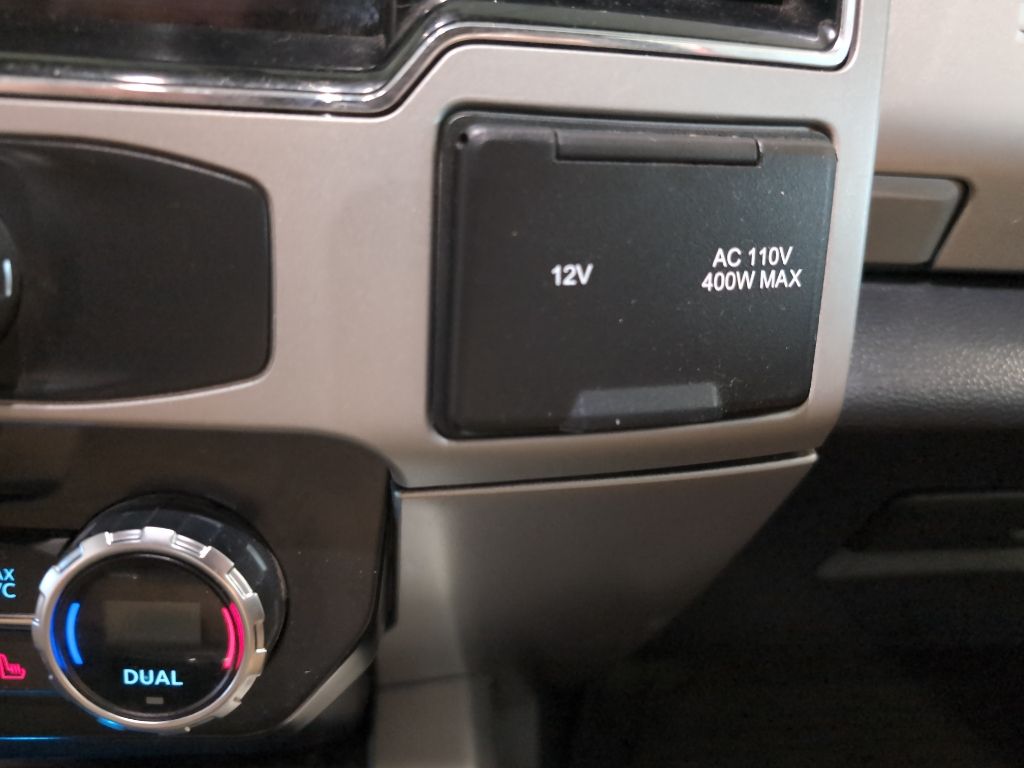 2022 Ford F-250 Lariat photo 32