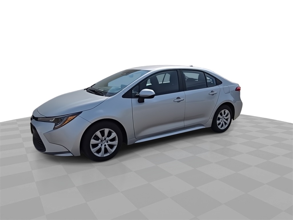 2024 Toyota Corolla LE photo 3