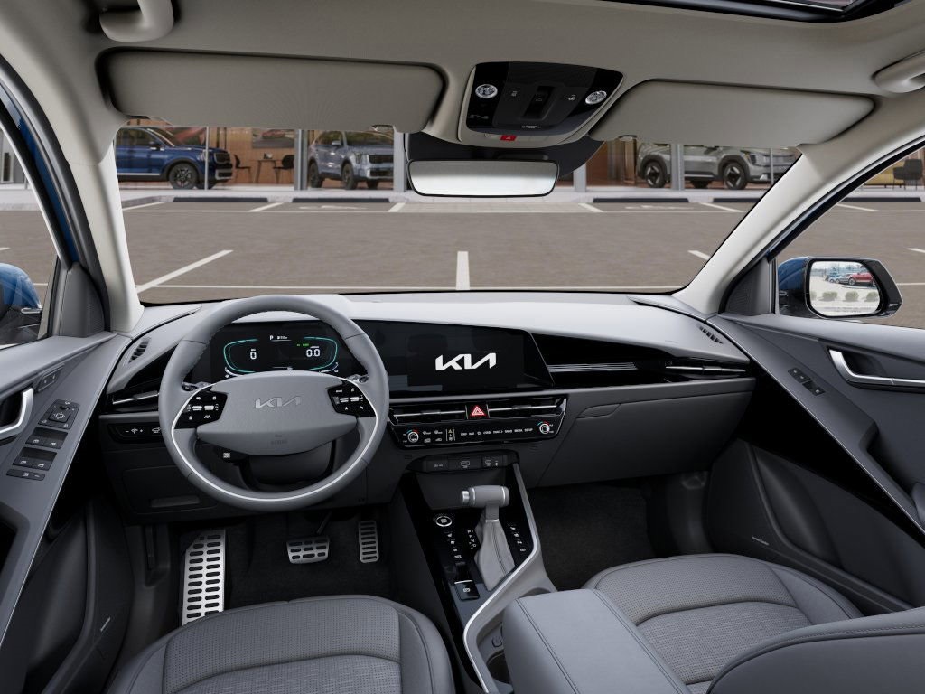 2025 Kia Niro SX Touring photo 13
