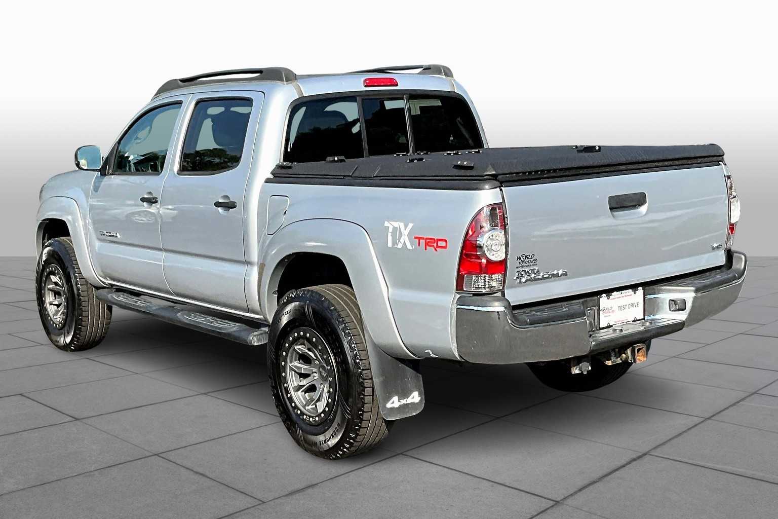 2011 Toyota Tacoma photo 10