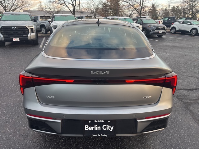 2025 Kia K5 GT-Line photo 4