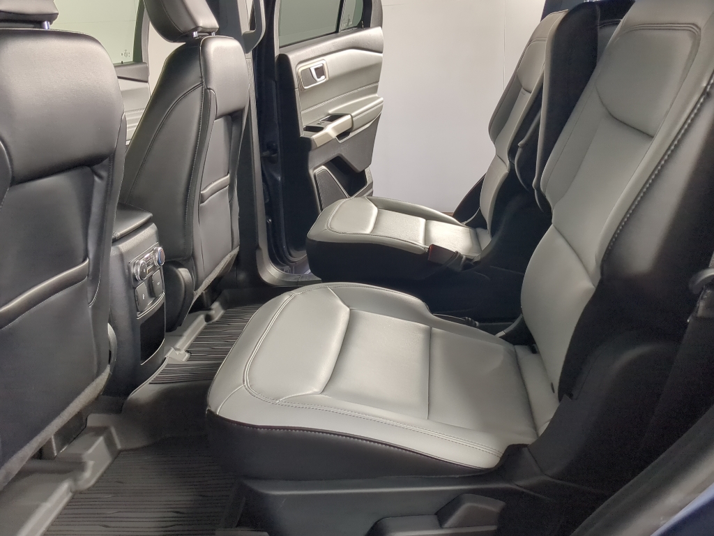 2021 Ford Explorer XLT photo 8