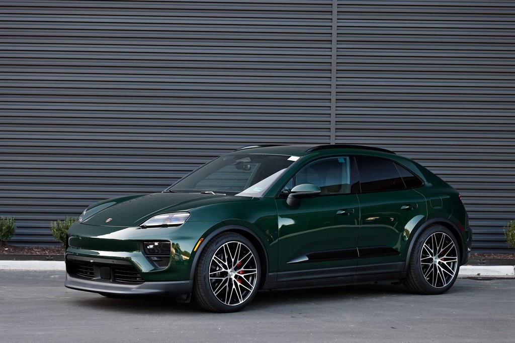 2025 Porsche Macan S
