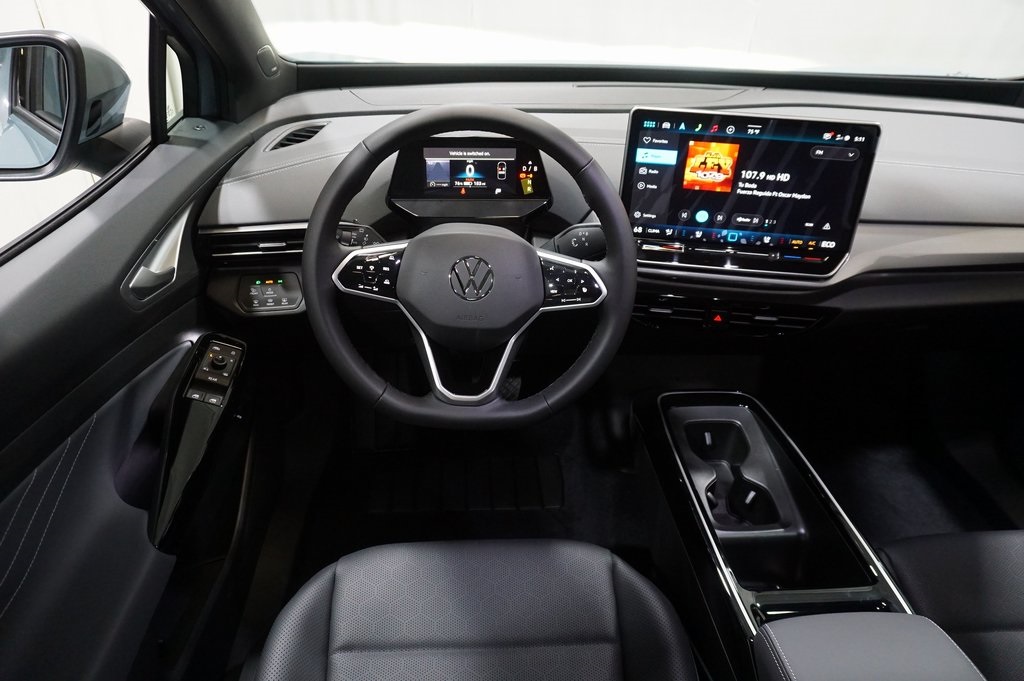 2025 Volkswagen ID.4 Pro Plus photo 13
