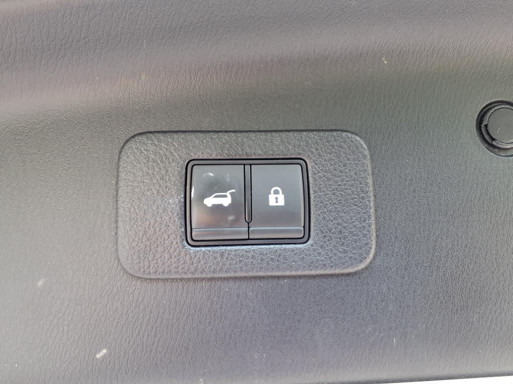 2023 Nissan Armada SL photo 26
