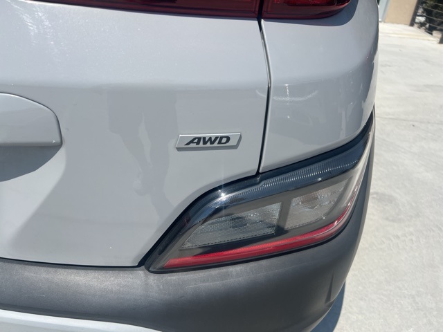 2023 Hyundai Kona SEL photo 8