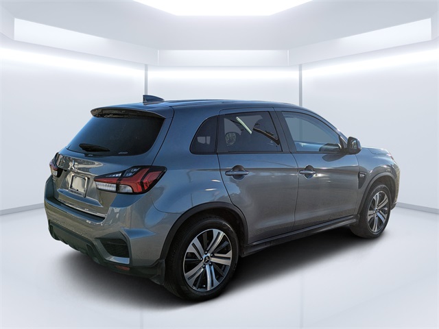 2024 Mitsubishi Outlander Sport ES photo 3
