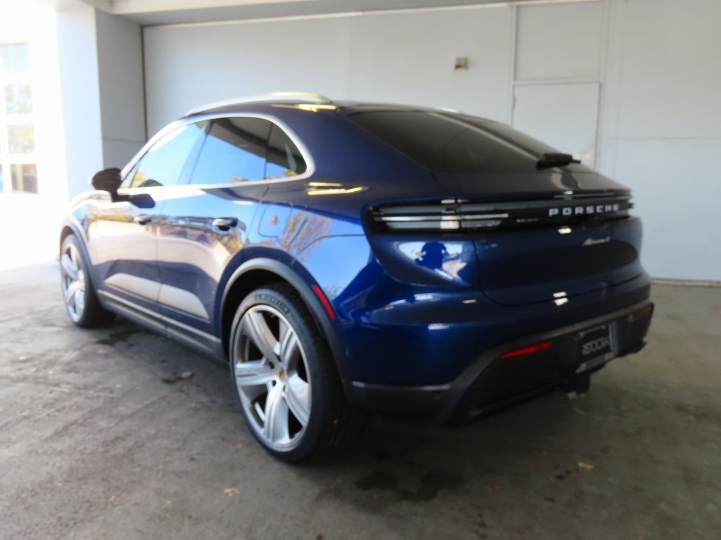 2024 Porsche Macan Electric 4 photo 3