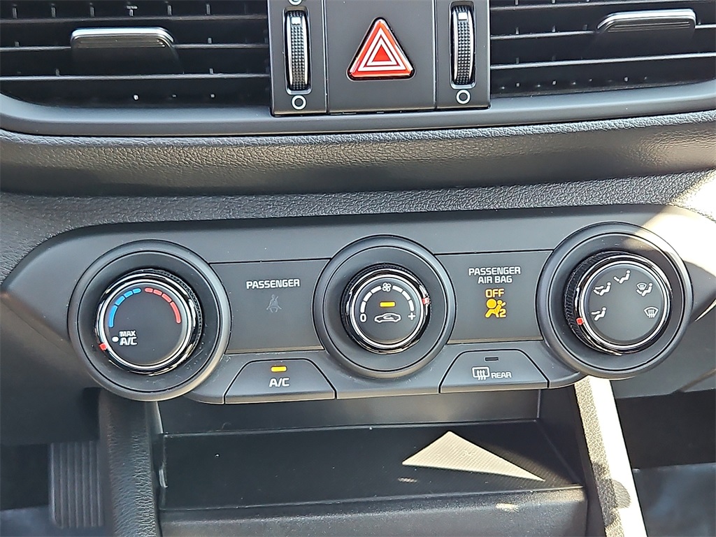 2023 Kia Forte LXS photo 15