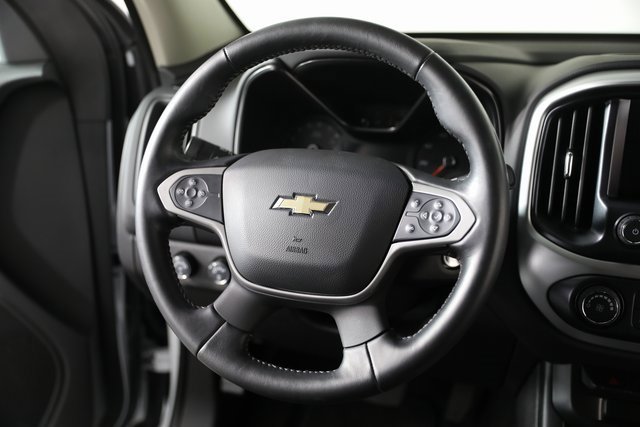 2022 Chevrolet Colorado LT photo 3