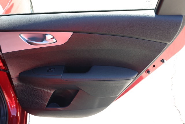 2022 Kia Forte LXS photo 16
