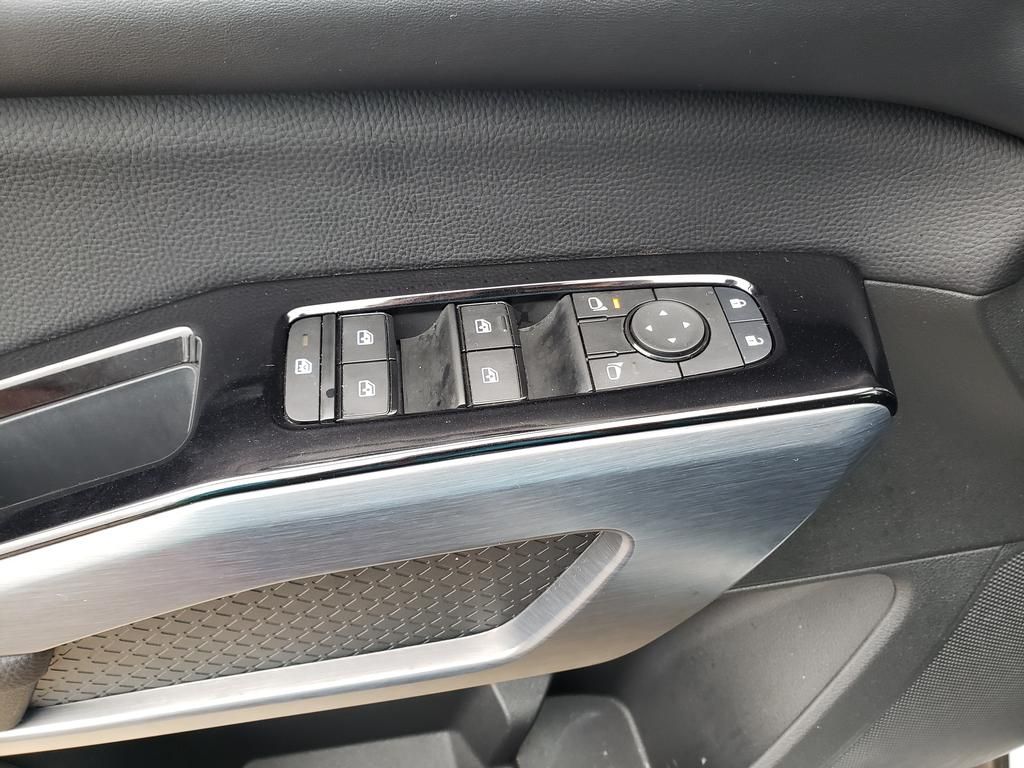 2025 Nissan Pathfinder SL photo 29