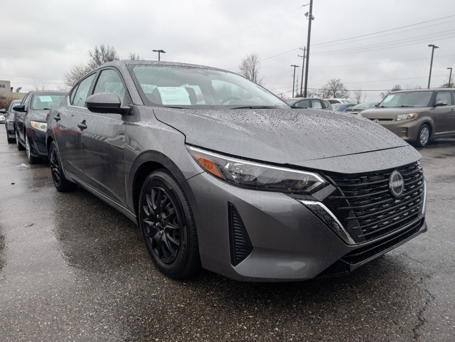 2025 Nissan Sentra S's photo