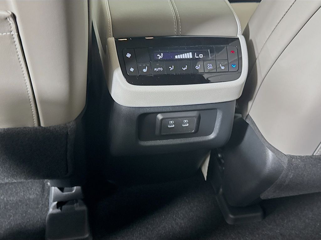 2026 Infiniti QX60 Luxe photo 25