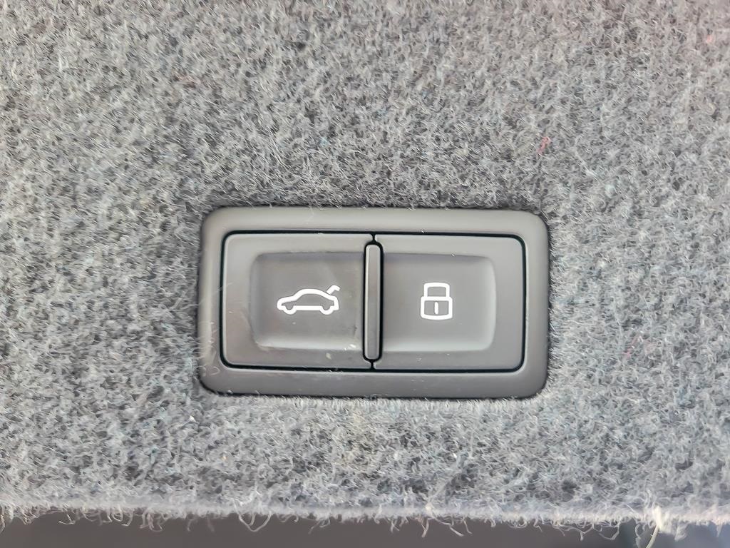 2019 LAMBORGHINI URUS - Image 21