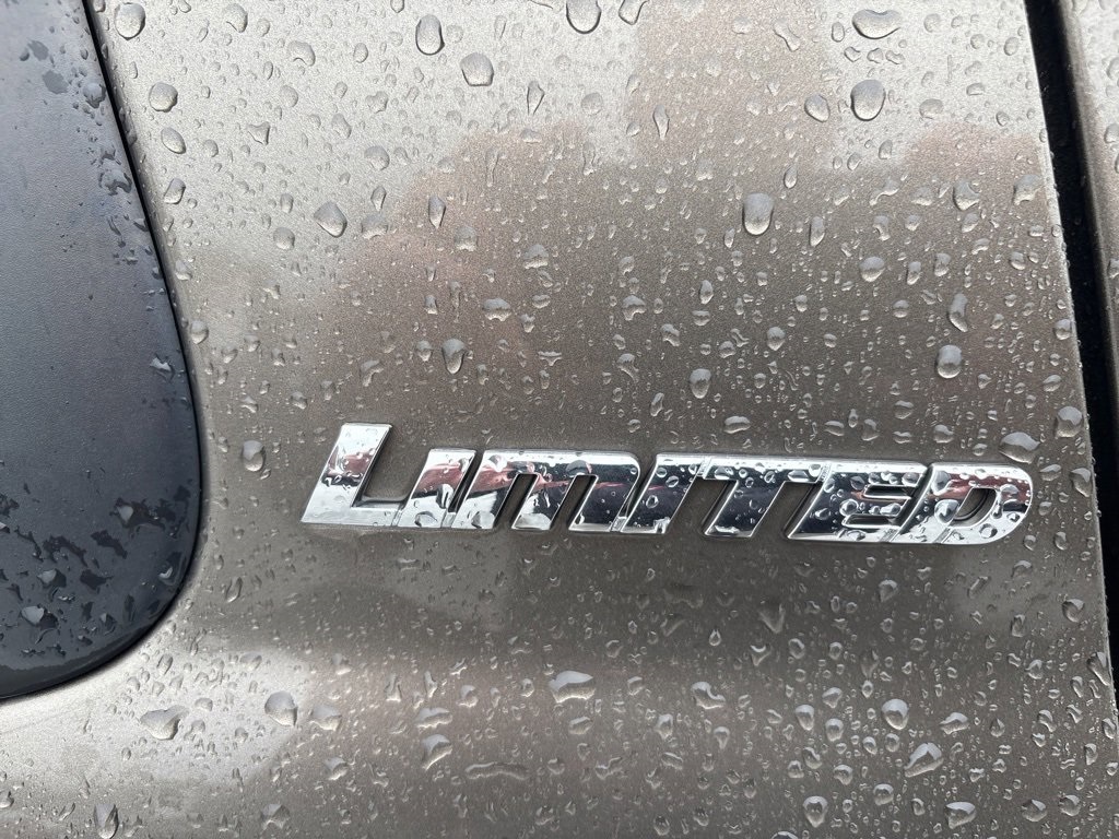 2008 Toyota Sequoia Limited photo 6