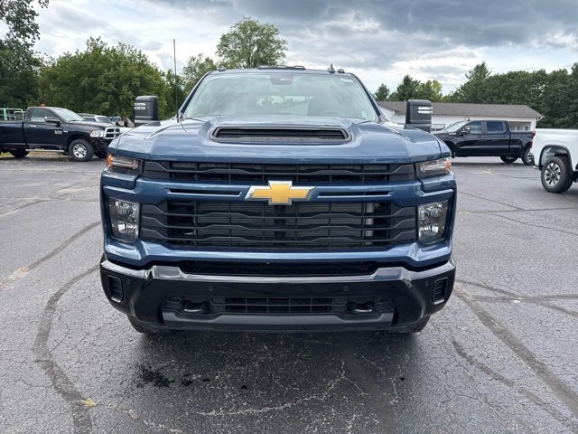 2025 Chevrolet Silverado 2500HD Custom photo 7