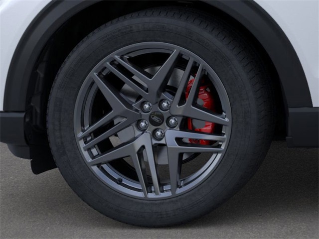 2025 Ford Explorer ST-Line photo 16