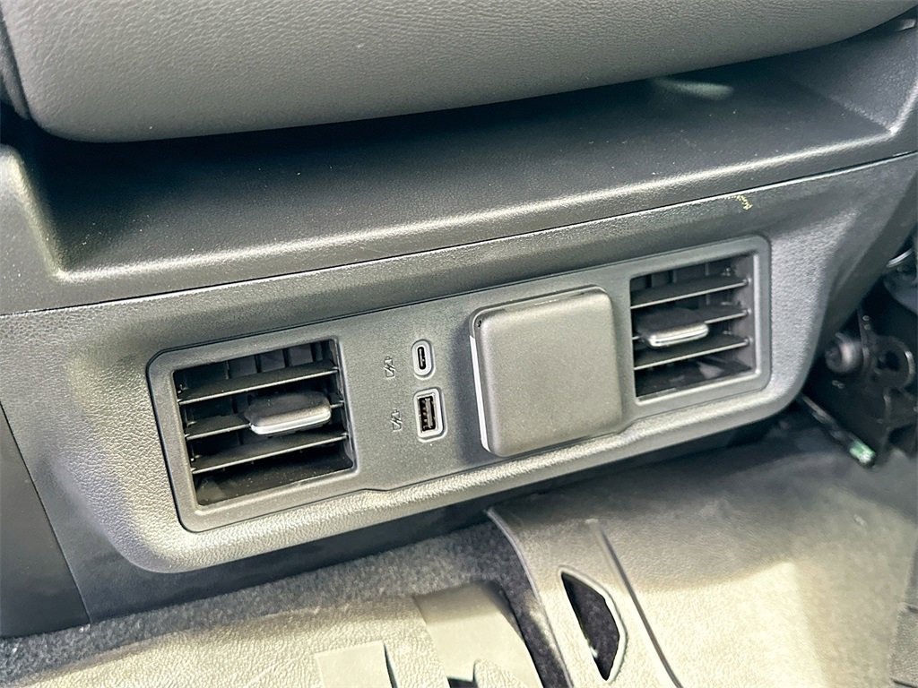 2025 Chevrolet Silverado 1500 LT photo 16
