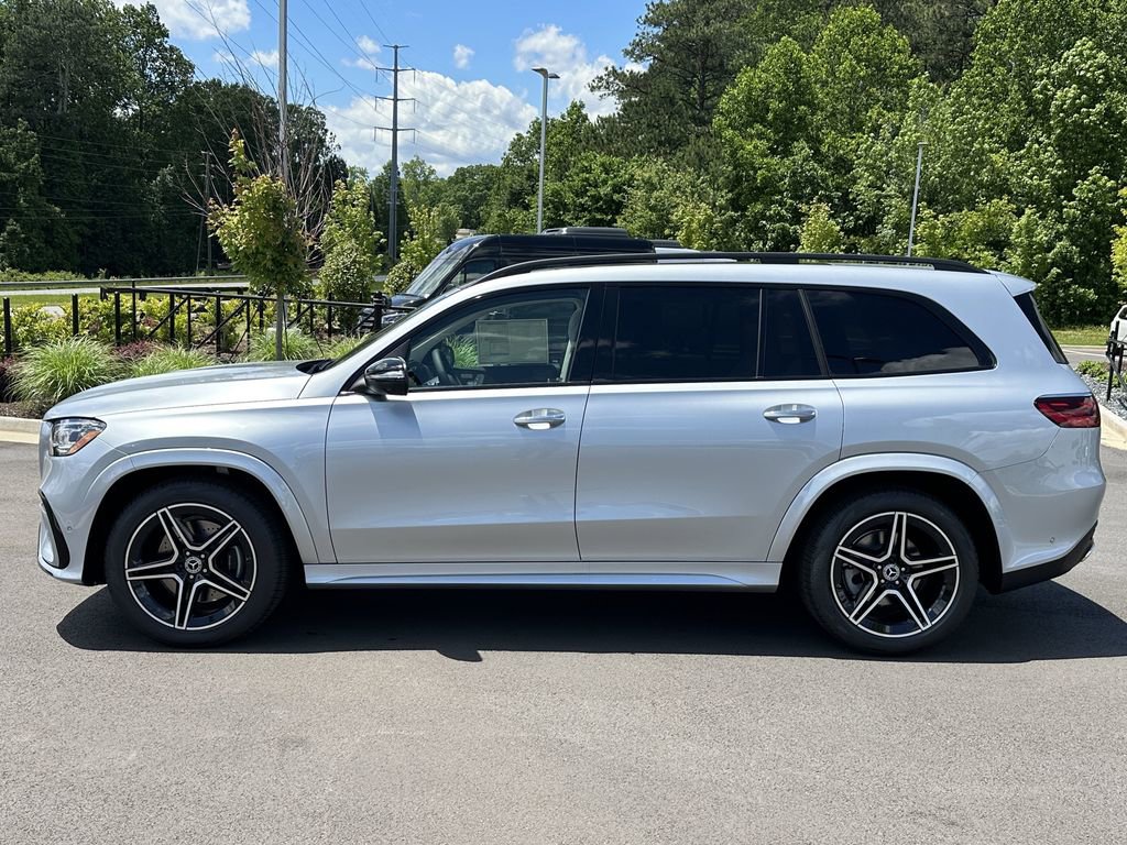 2025 Mercedes Benz GLS 450 4MATIC photo 5