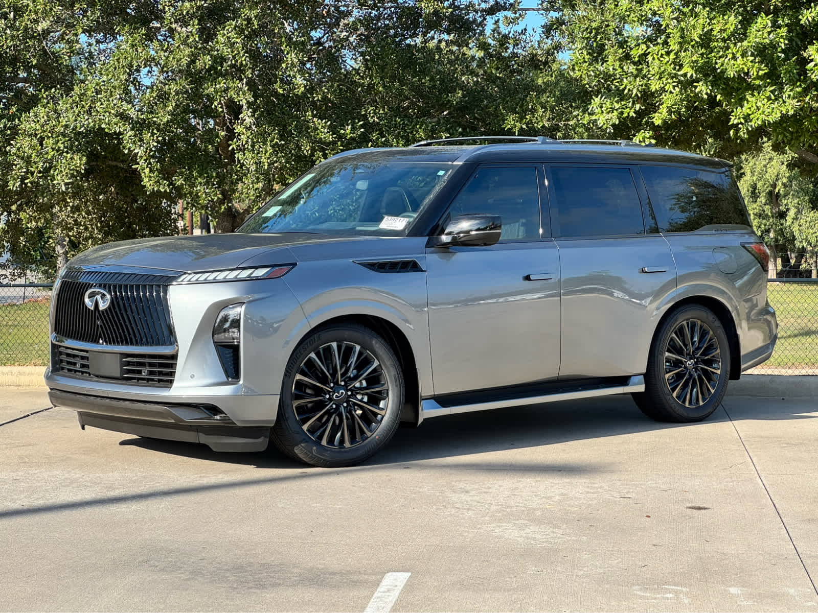 2026 INFINITI QX80 Autograph's photo