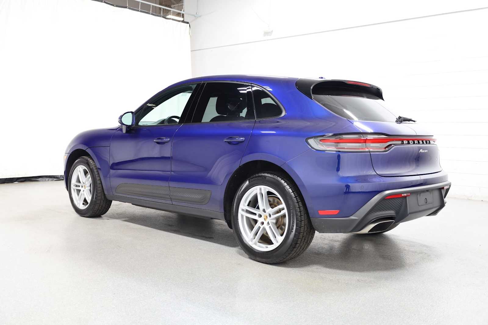 2022 Porsche Macan photo 3