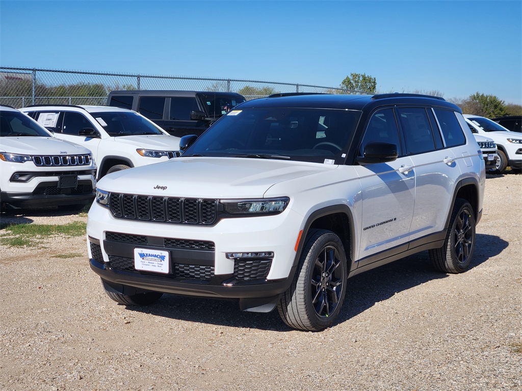 2025 Jeep Grand Cherokee Limited photo 2