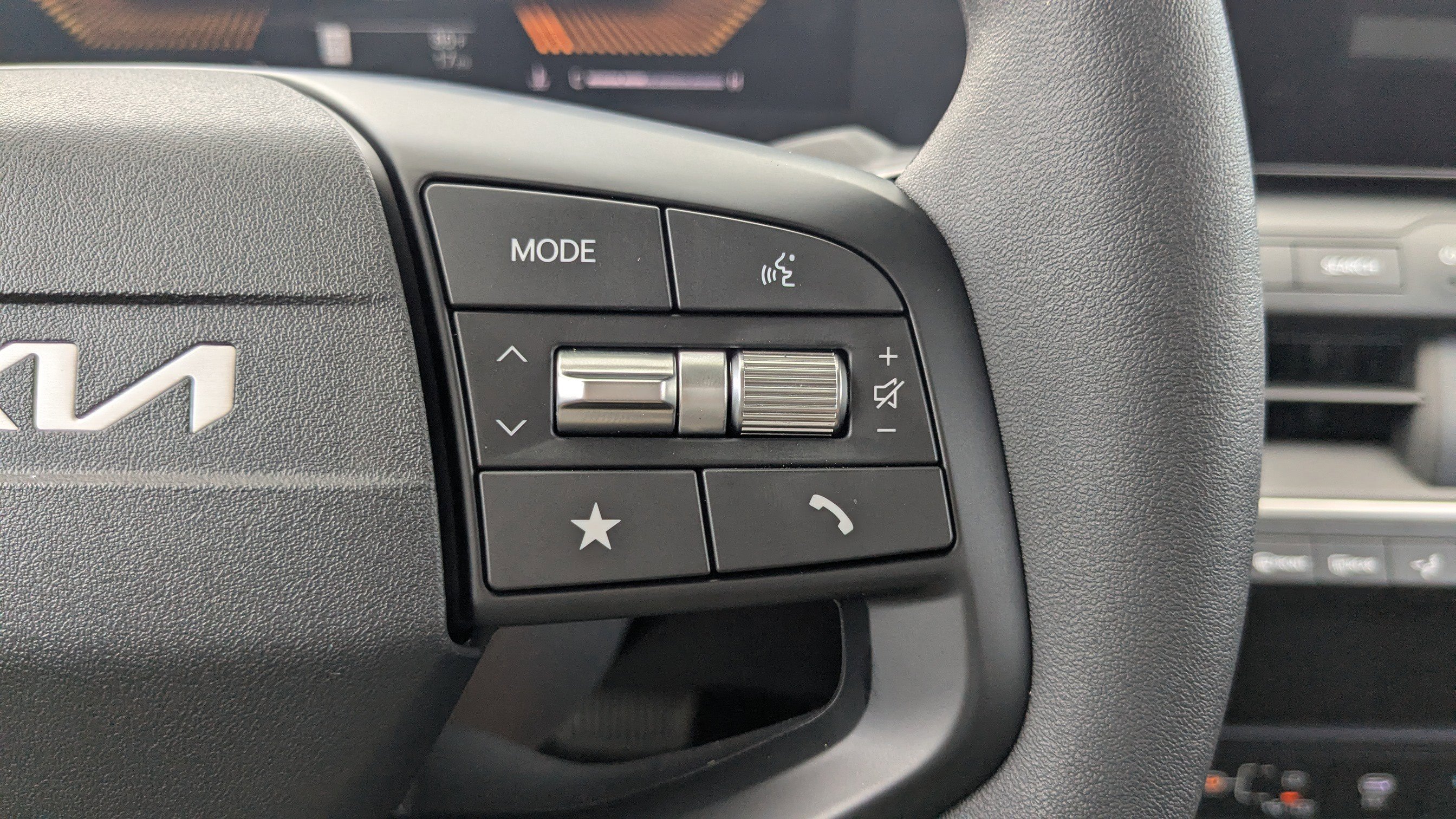2025 Kia K4 LXS photo 29