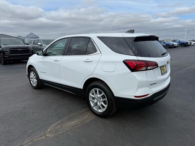2024 Chevrolet Equinox LT photo 3