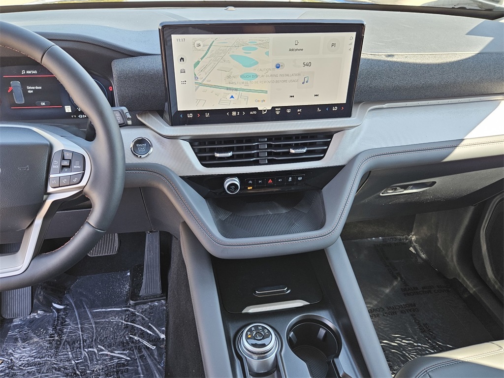 2025 Ford Explorer photo 12