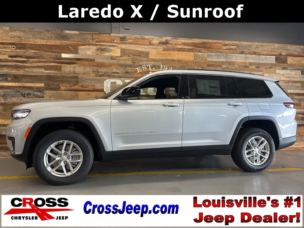 2025 Jeep Grand Cherokee L Laredo's photo