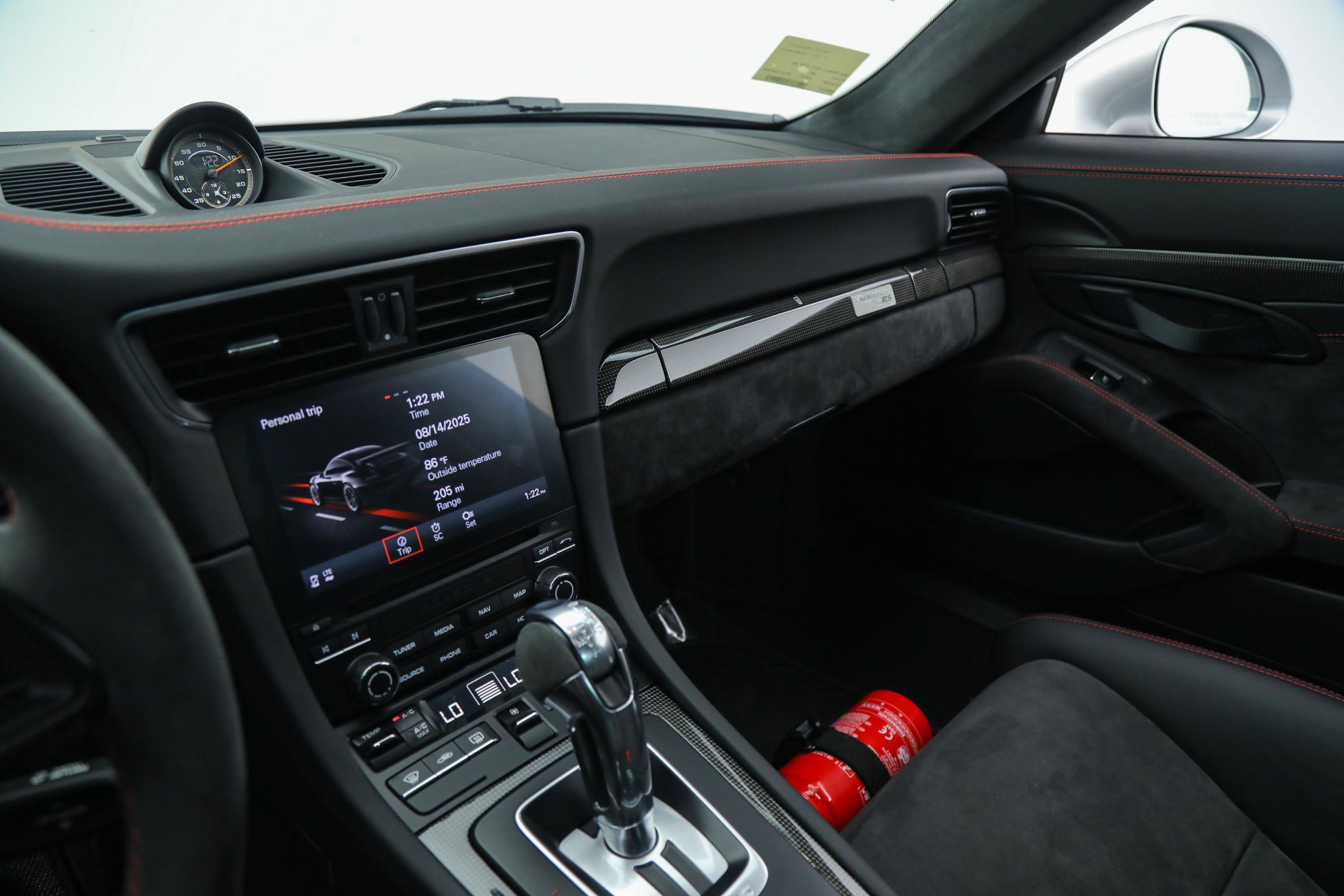 2019 Porsche 911 GT2 RS photo 25