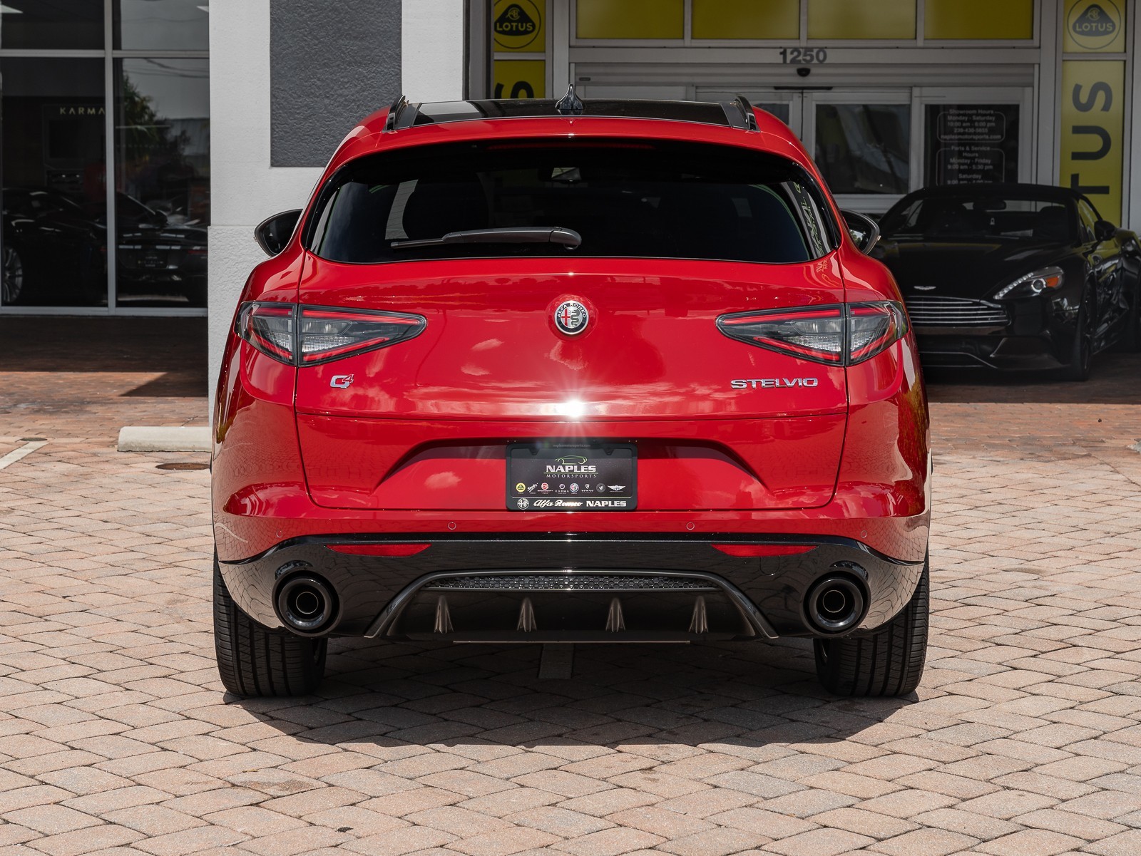 2024 Alfa Romeo Stelvio photo 15