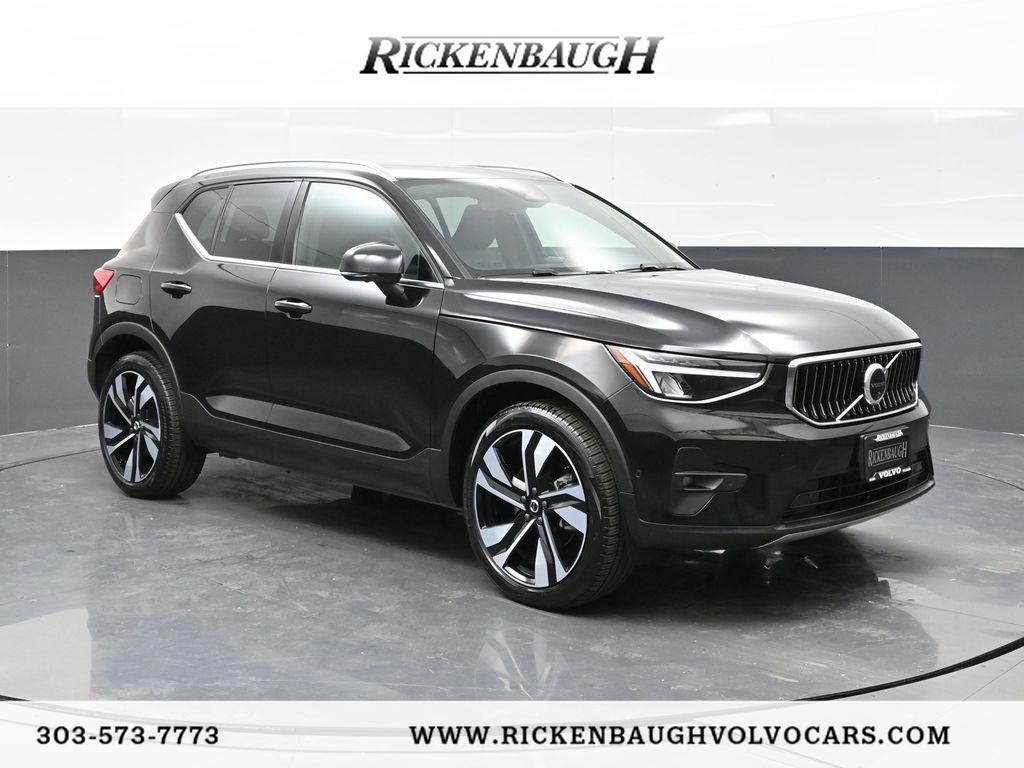 2025 Volvo XC40 Plus