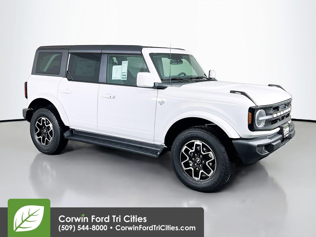 2025 Ford Bronco 4-Door Outer Banks's photo