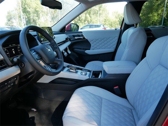 2025 Mitsubishi Outlander PHEV SEL photo 4