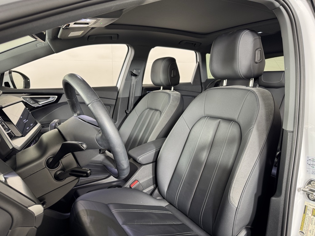 2023 Audi Q4 50 E-tron Premium photo 5