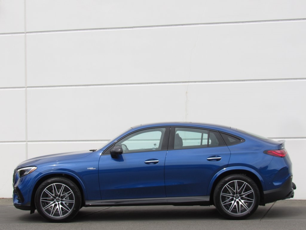 2025 Mercedes Benz GLC 43 AMG photo 4