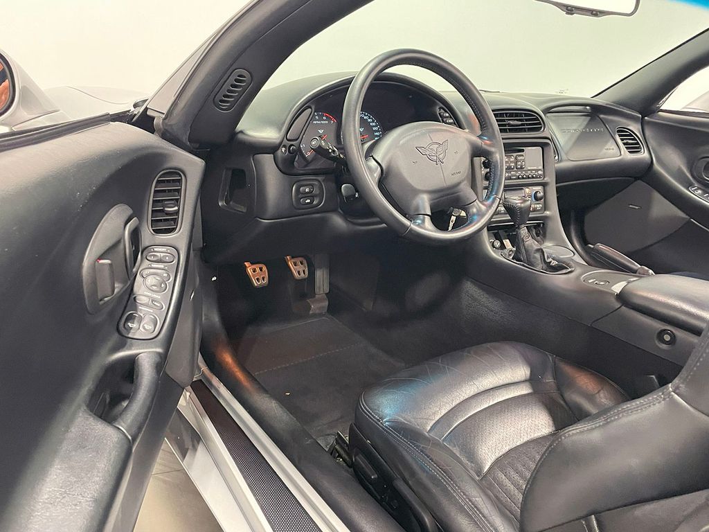 2000 Chevrolet Corvette Base Convertible photo 37